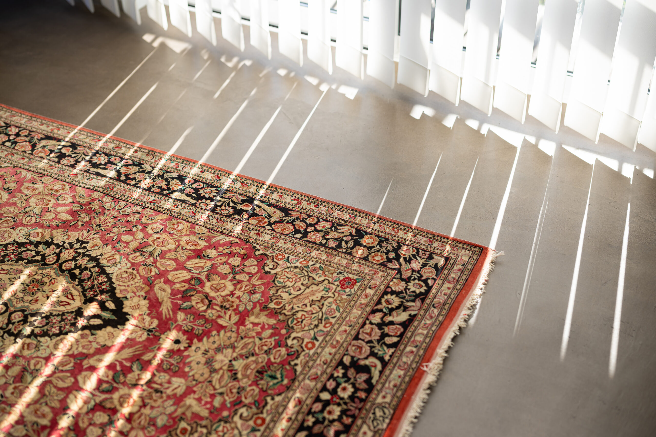 水性コンクリートステイン塗料「アクアカラー for floor」の塗装事例：住宅,グレイッシュブラウン