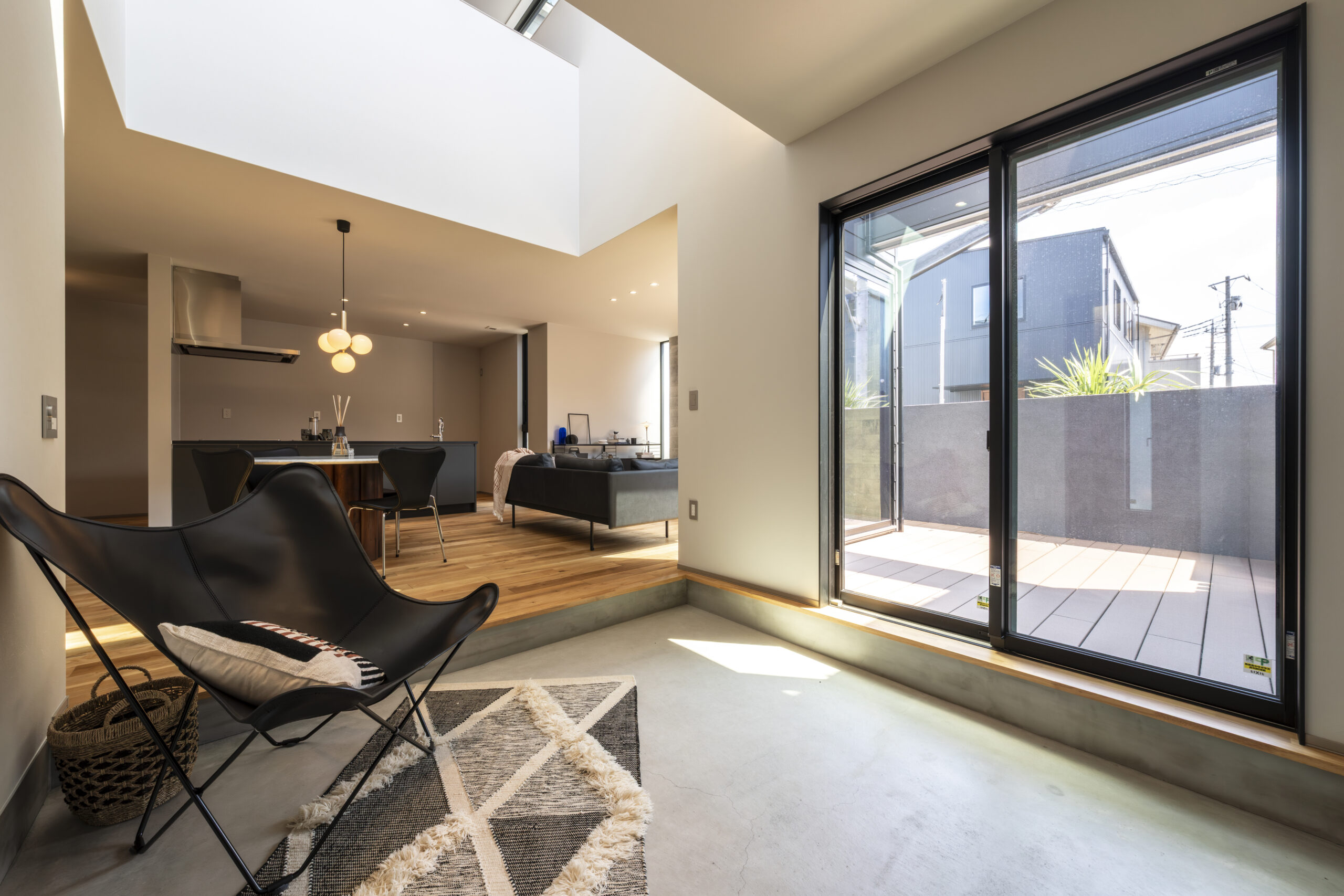 水性コンクリートステイン塗料「アクアカラー for floor」の塗装事例:住宅,クリア