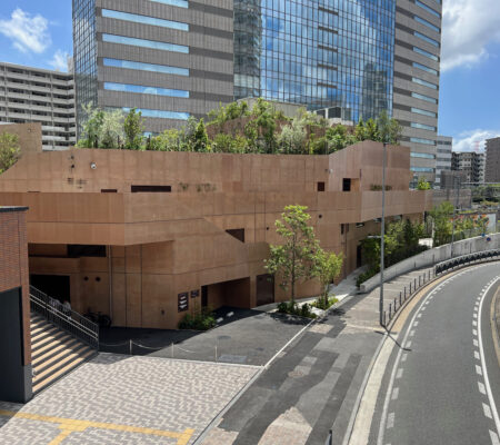 水性コンクリートステイン塗料「アクアカラー for wallr」の塗装事例：ライブハウス,テラコッタ,ミッドブラウン