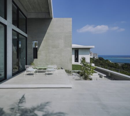 水性カラーコンクリート調塗料「ペイントクリート彩」の塗装事例：住宅,コンクリ