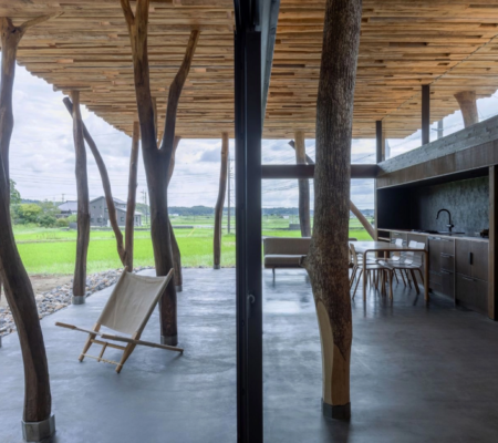 コンクリートステイン水性塗料「アクアカラー for floor」の塗装事例：住宅,ストーンブラック