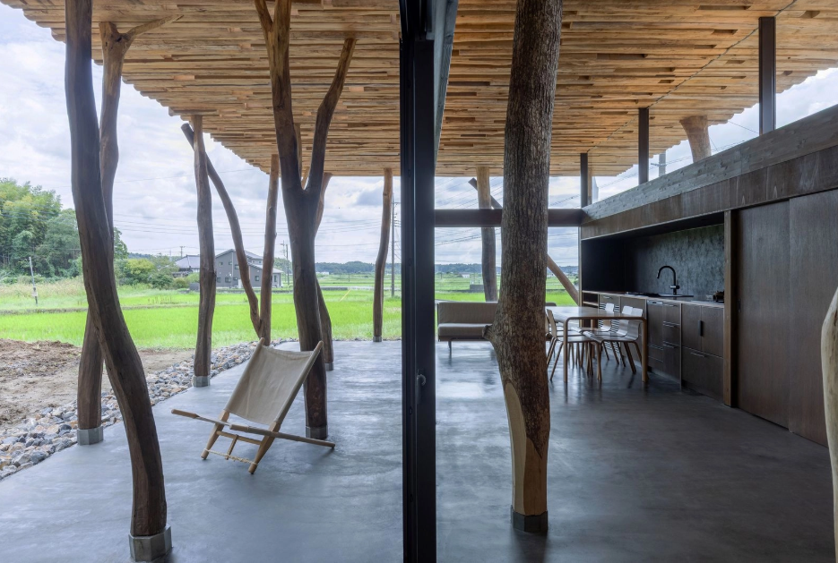 コンクリートステイン水性塗料「アクアカラー for floor」の塗装事例：住宅,ストーンブラック