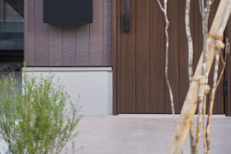 水性コンクリートステイン塗料「アクアカラー for floor」の塗装事例：共同住宅,集合住宅,ベージュ,グレー,グレージュ